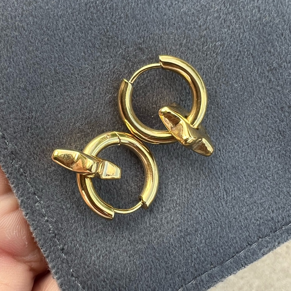 Two in One Gold Star Charm Hoop Earrings - Women Jewelry Stainless steel - Picture 4 of 8